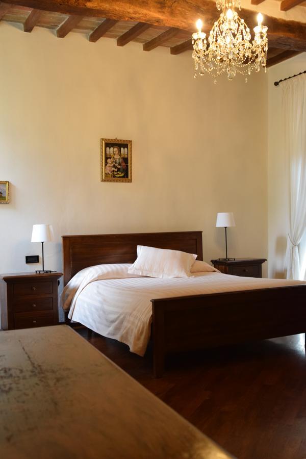Bed and Breakfast Residenza Le Logge Губбио Экстерьер фото